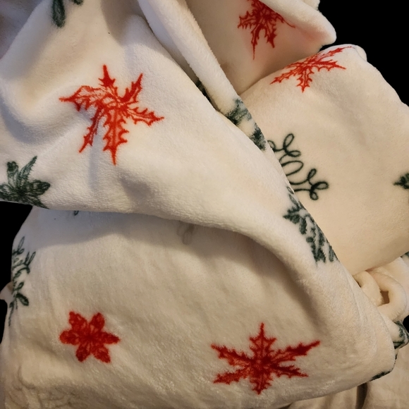 Kate Spade Snowflakes Twin Size Plush Fleece Throw Blanket  NWOT - Picture 2 of 4